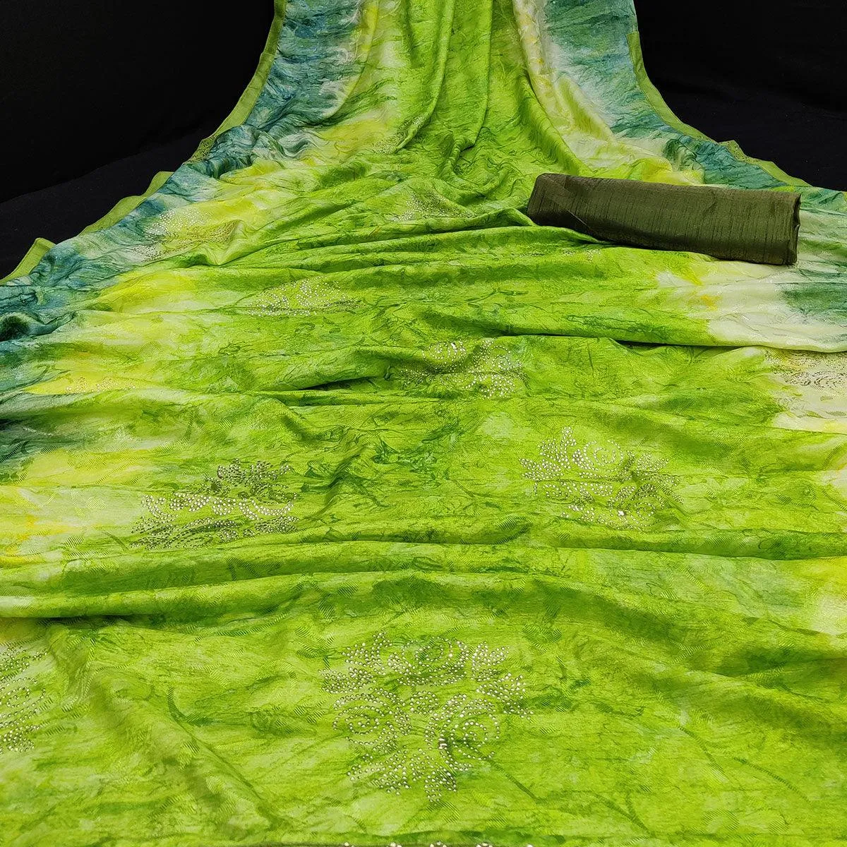 Arresting Mehdi Colored Embossed Floral Pattern Casual Wear Jacqaurd Dola Silk Saree