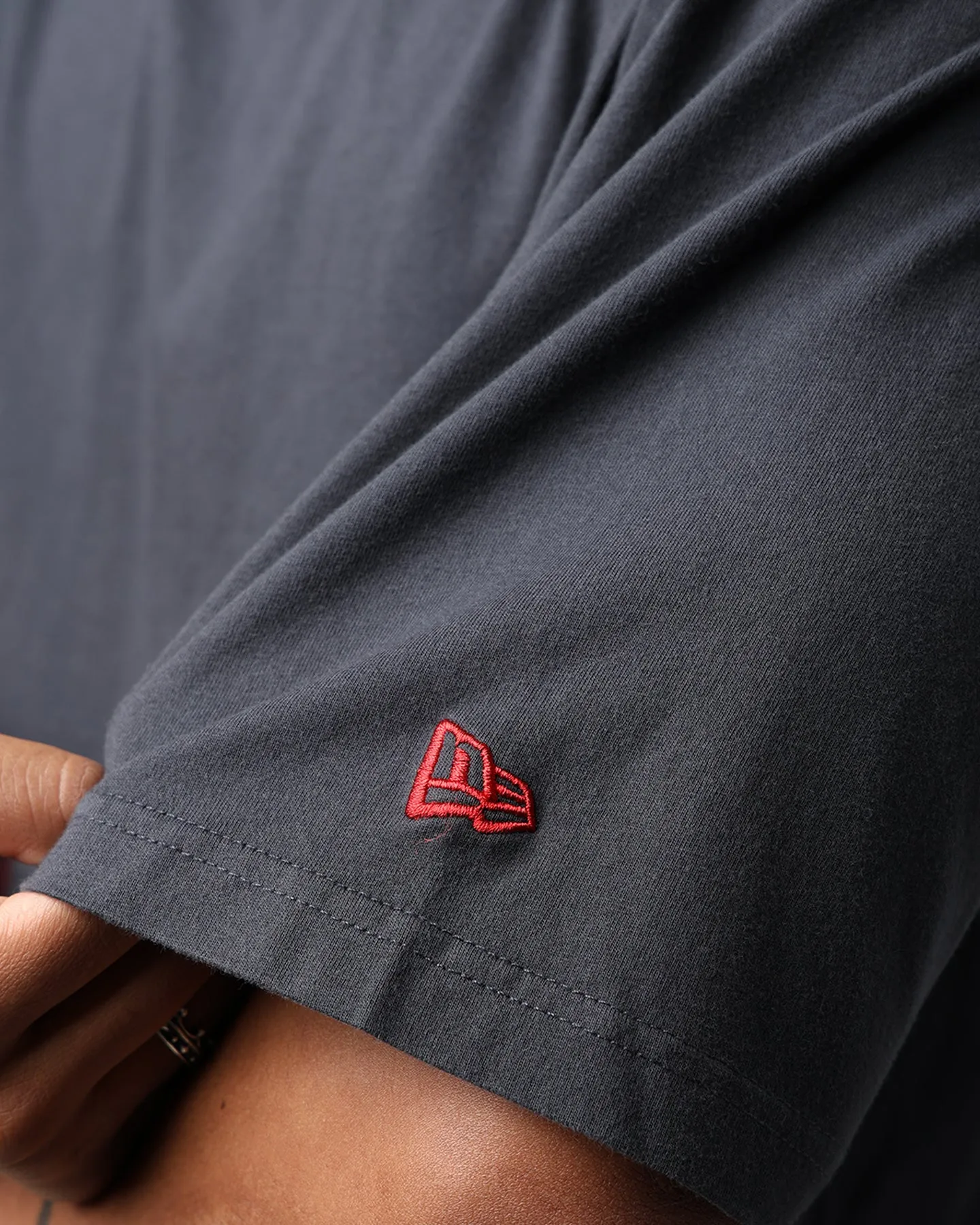 New Era Philadelphia 76ers Oversized T-Shirt Black